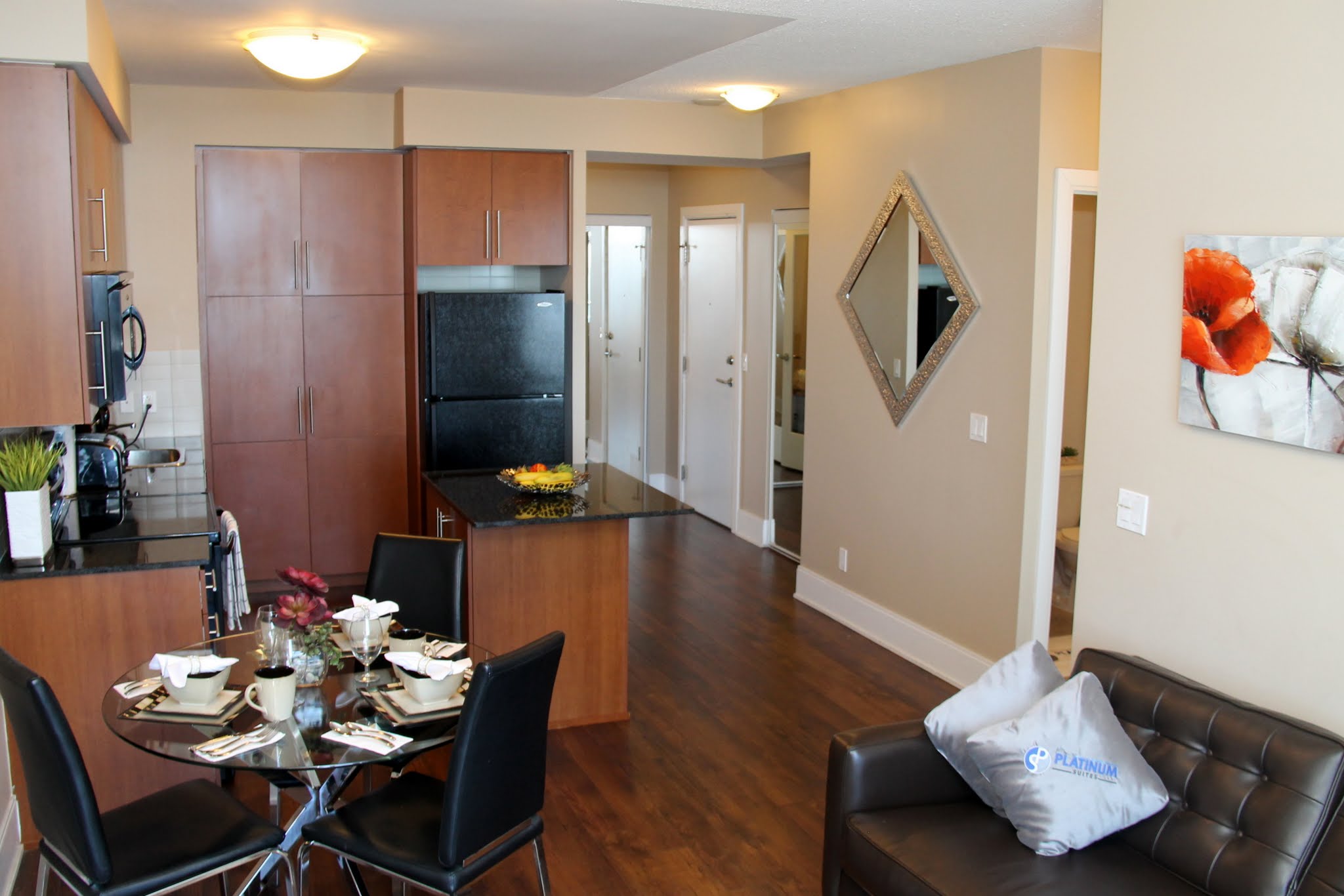 Platinum Suites - Furnished Apartments Mississauga